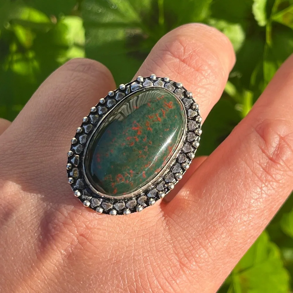 Size 8 925 silver plated bloodstone ring‎